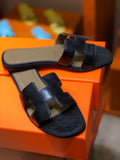 Luxury Cowhide Leather Sandals – Classic Cut Design
