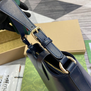 Lucy LEATHER BUCKET SHOULDER BAG