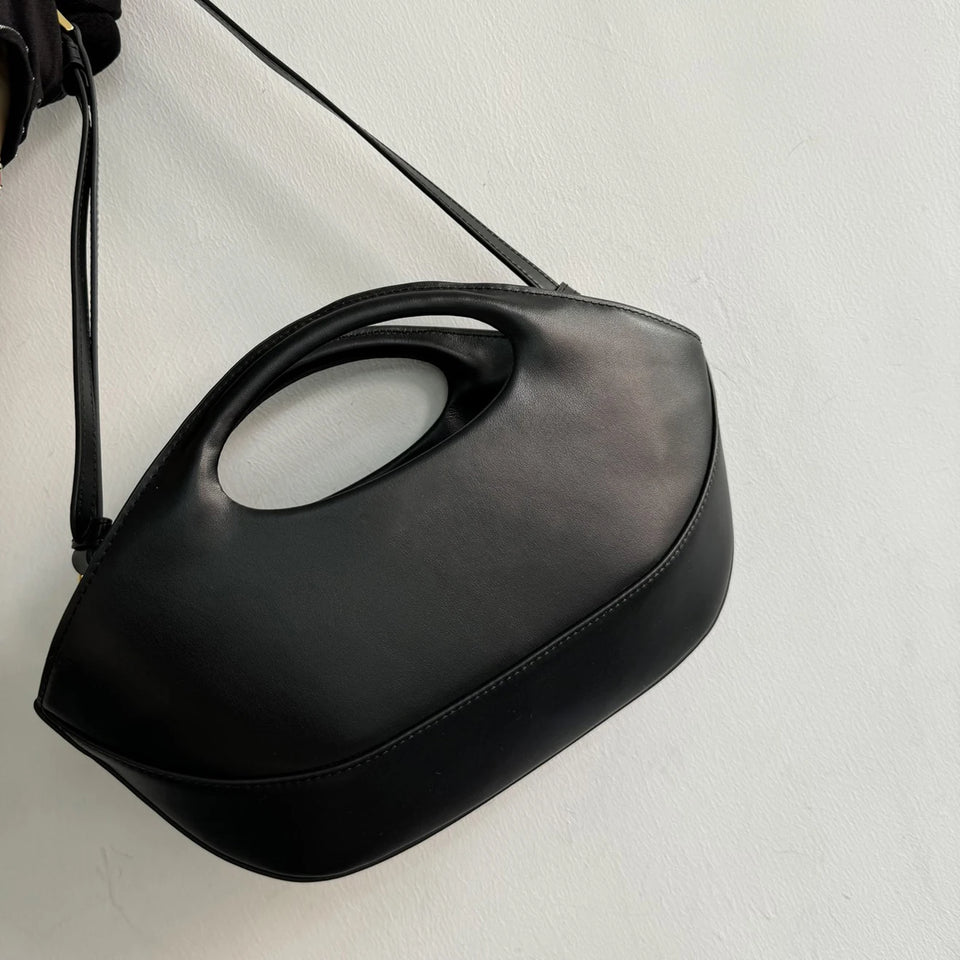 Medium leather handbag