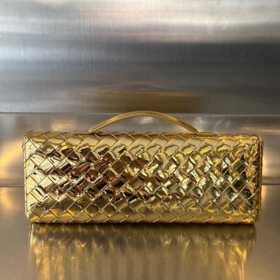 Woven clutch bag